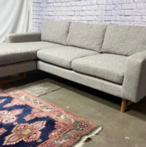 West Elm Eddy Reversible chaise (92”) 2-Piece Sofa Chaise Sectional in Pearl Gray Deco Weave